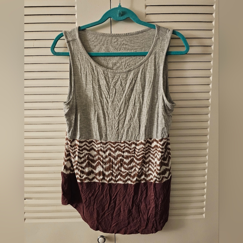Maurices 24/7 Gray & Maroon Colorblock Tank - Size Large